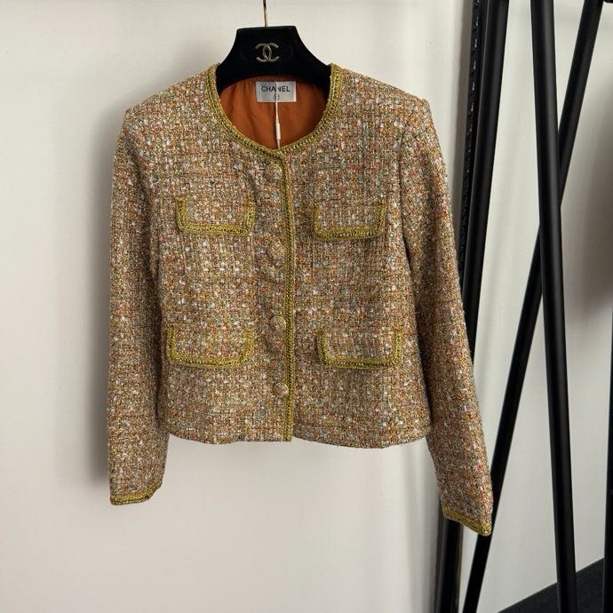 Костюм женский фото 2