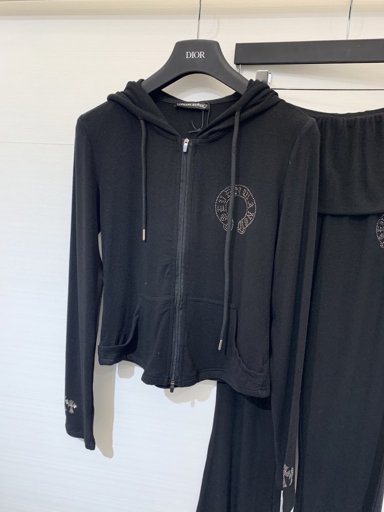 Костюм женский фото 2