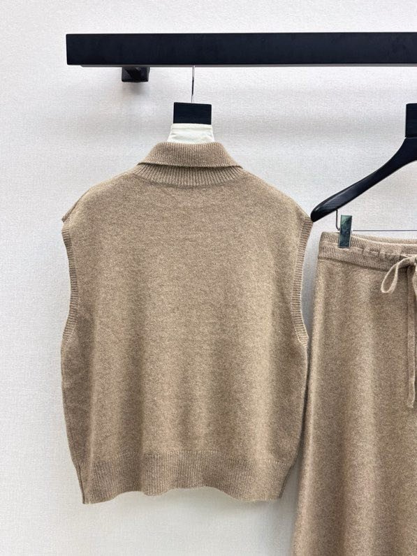 Costume female фото 2