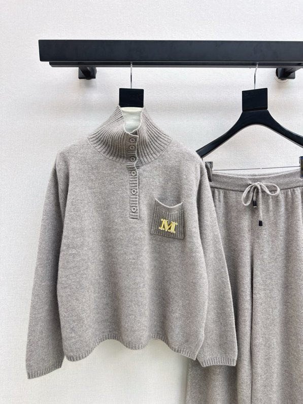 Costume female фото 2