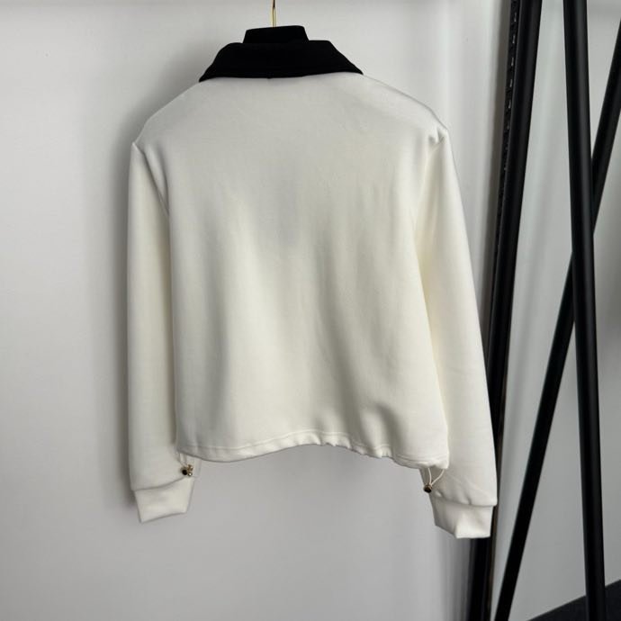 Костюм женский фото 2