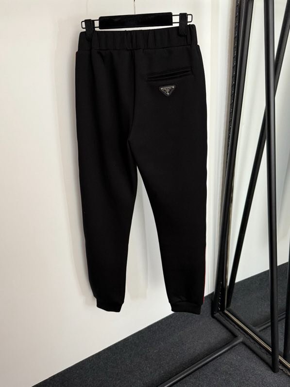 Костюм жіночий фото 2