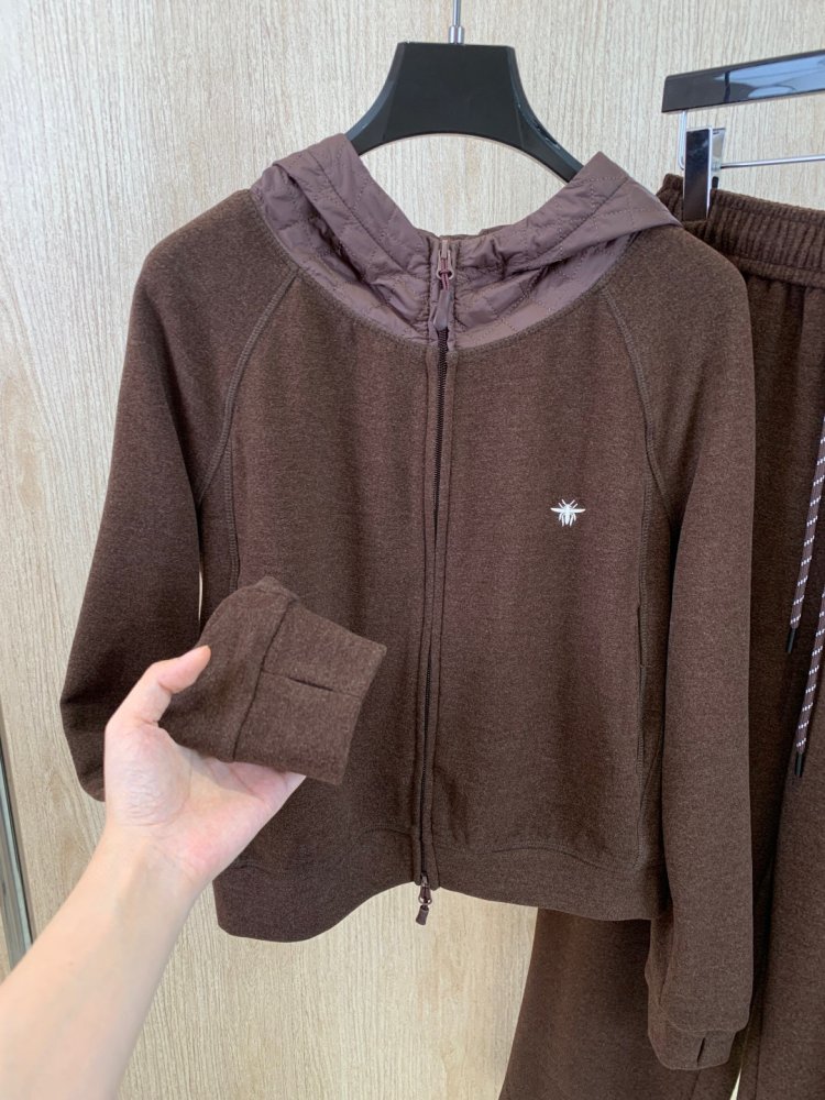 Костюм женский фото 2