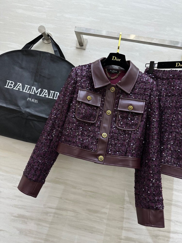 Costume female фото 2