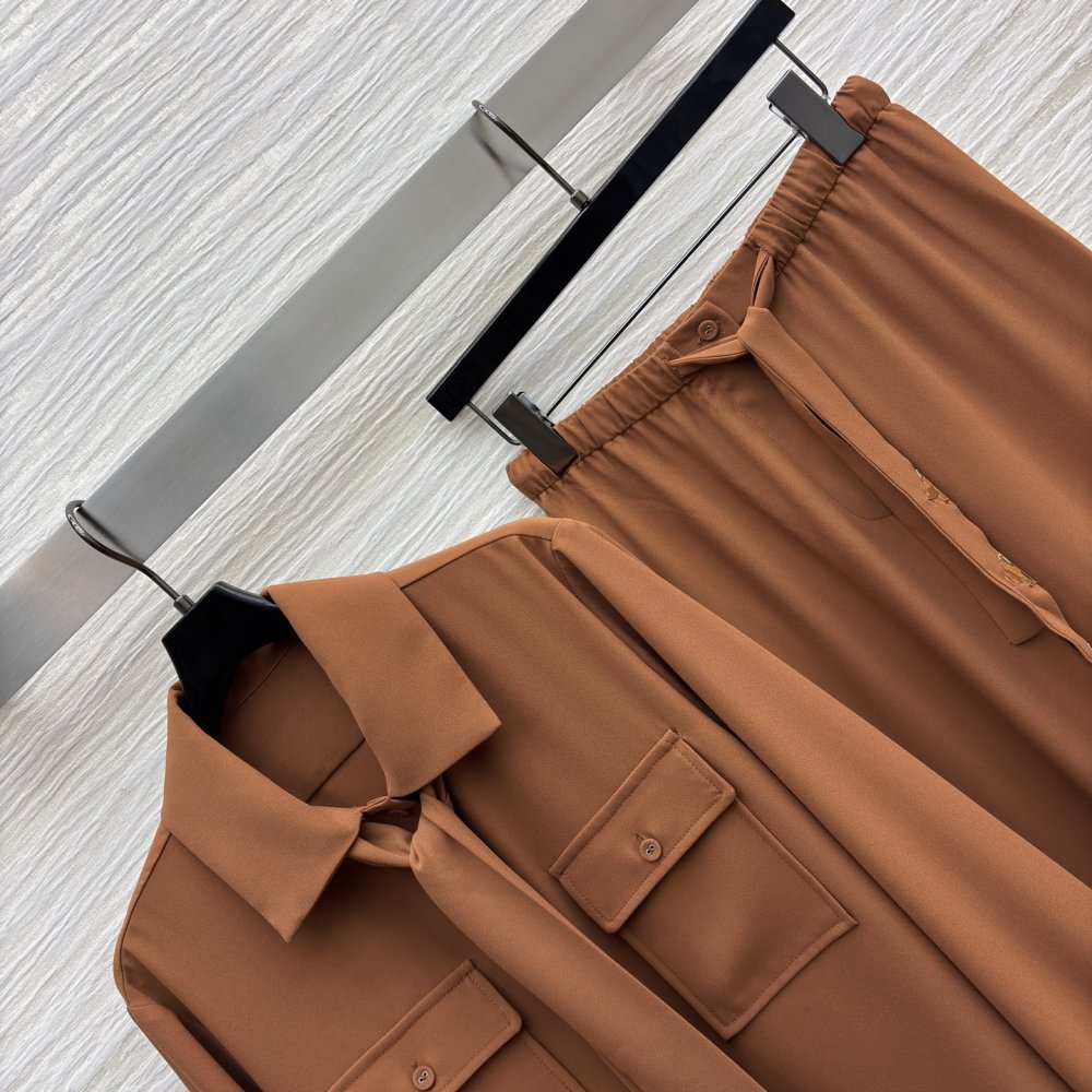 Costume female фото 2