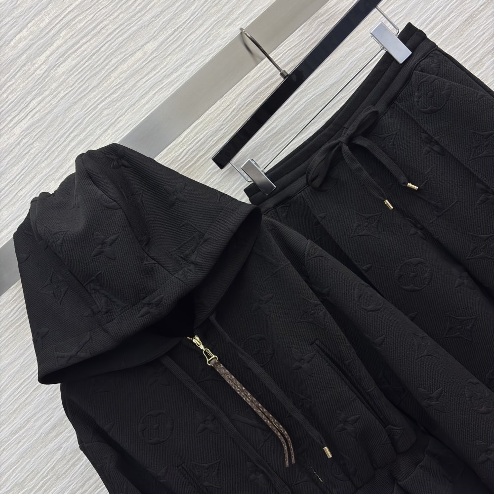 Костюм женский фото 2