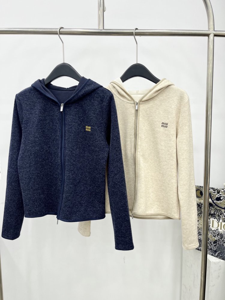 Костюм жіночий фото 2