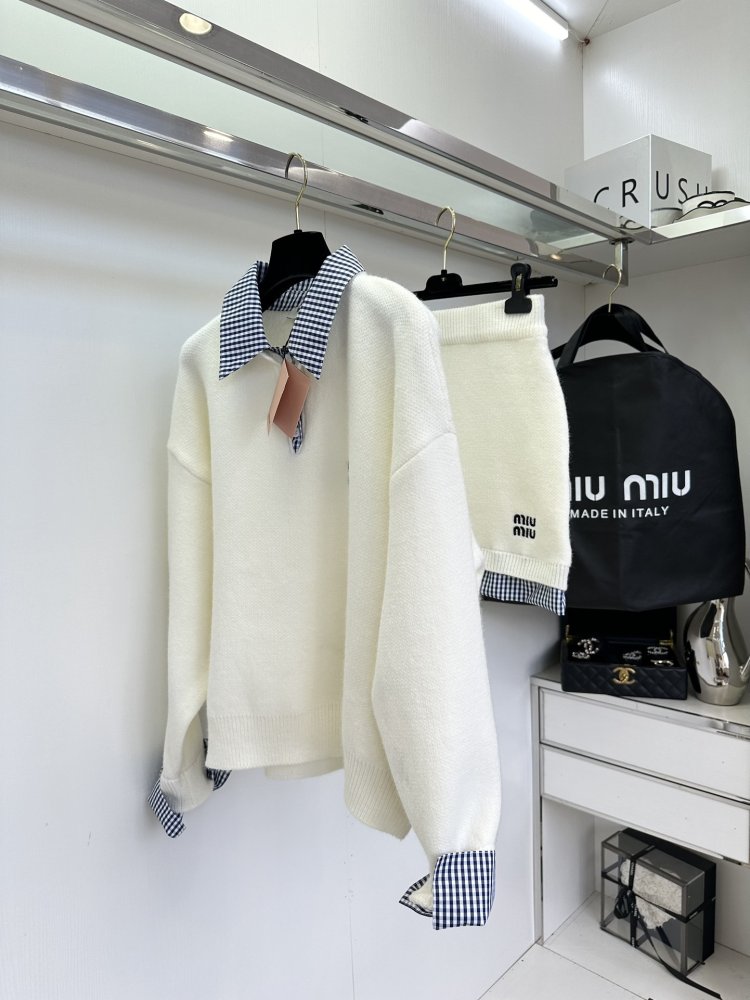 Costume female фото 2