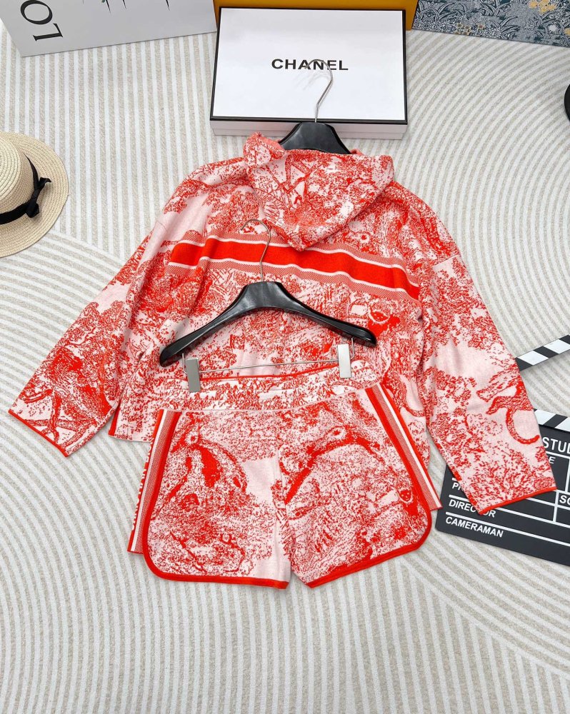 Костюм жіночий фото 2