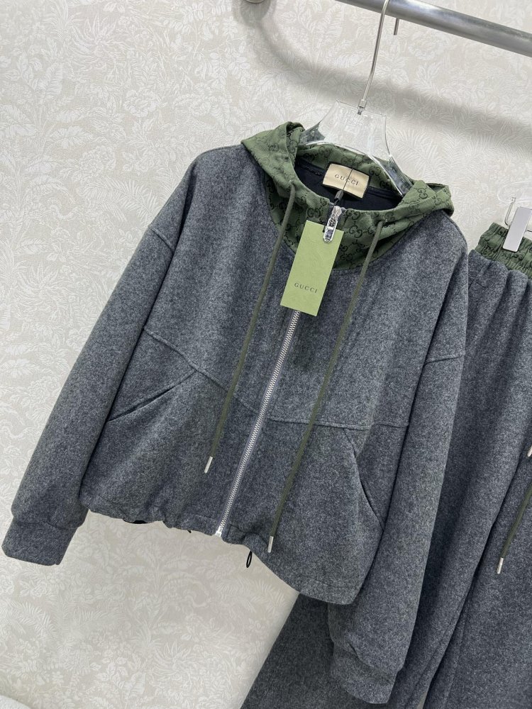 Костюм женский фото 2