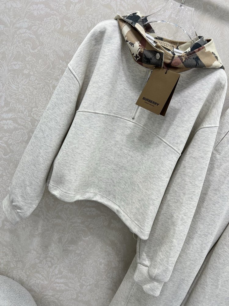 Костюм женский фото 2