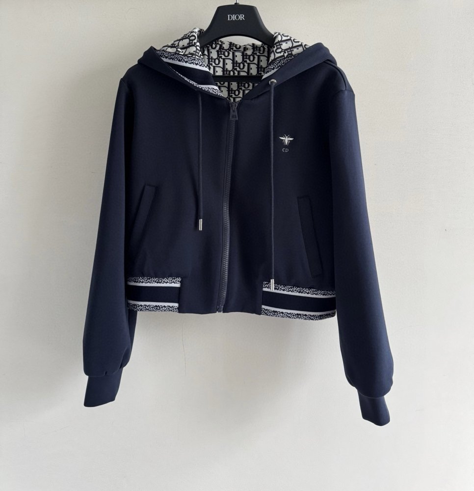 Костюм женский фото 2