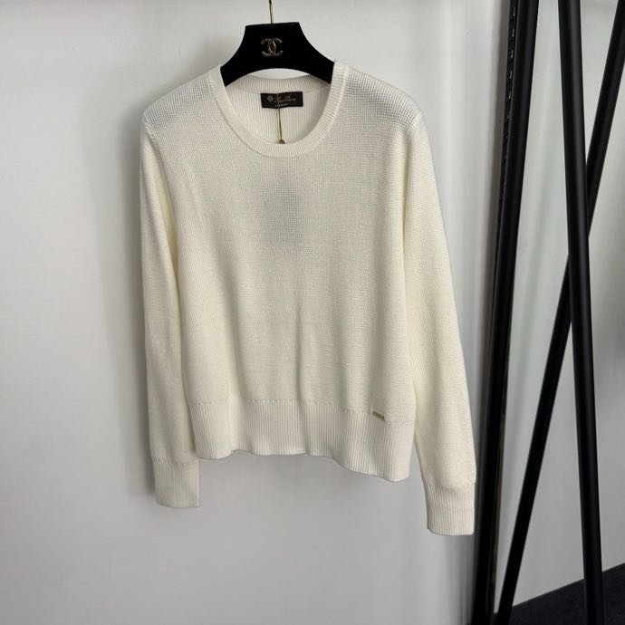 Костюм жіночий фото 2