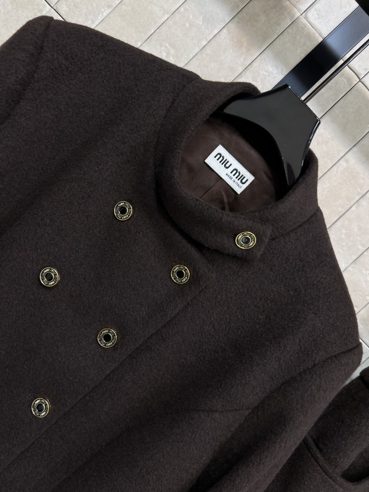 Костюм женский фото 2