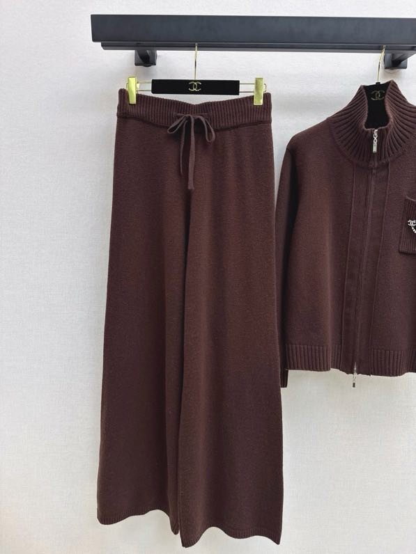 Костюм женский фото 2