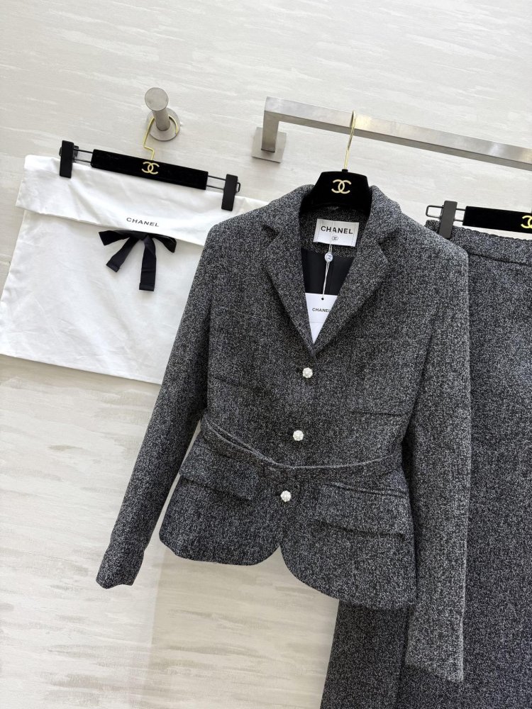 Костюм женский фото 2