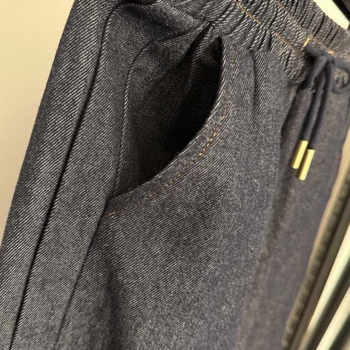 Костюм женский фото 2