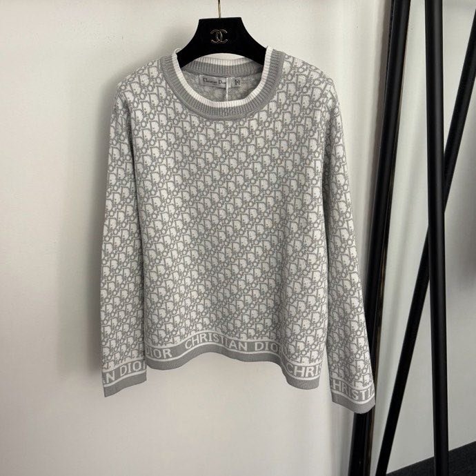 Костюм женский фото 2