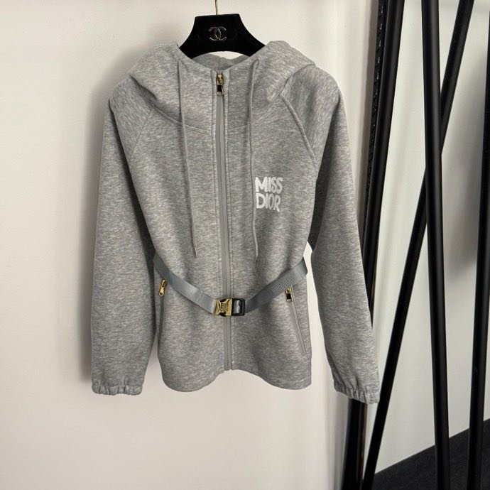 Костюм женский фото 2