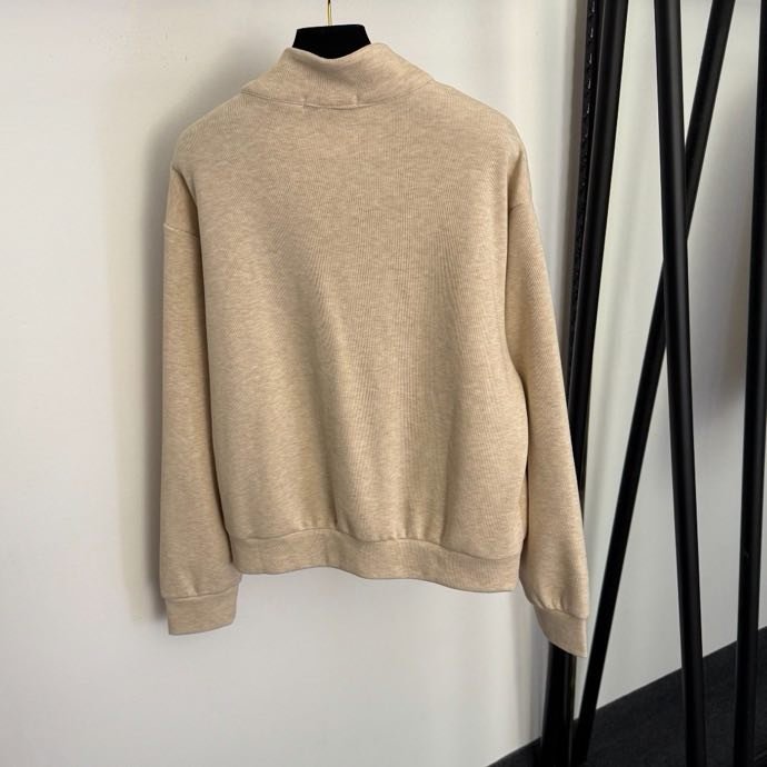 Costume female фото 2