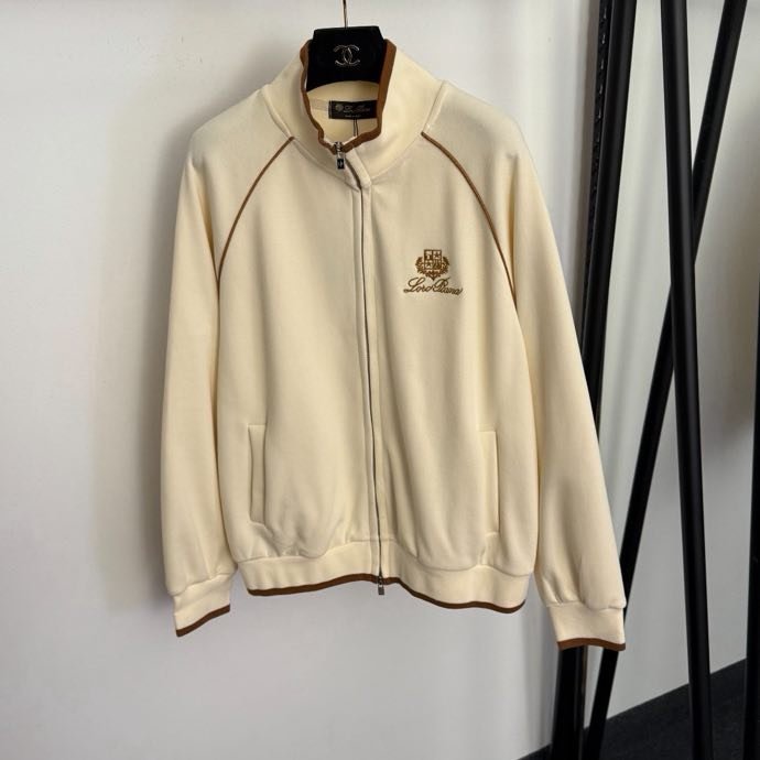 Костюм женский фото 2