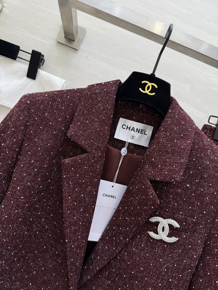 Costume female фото 2