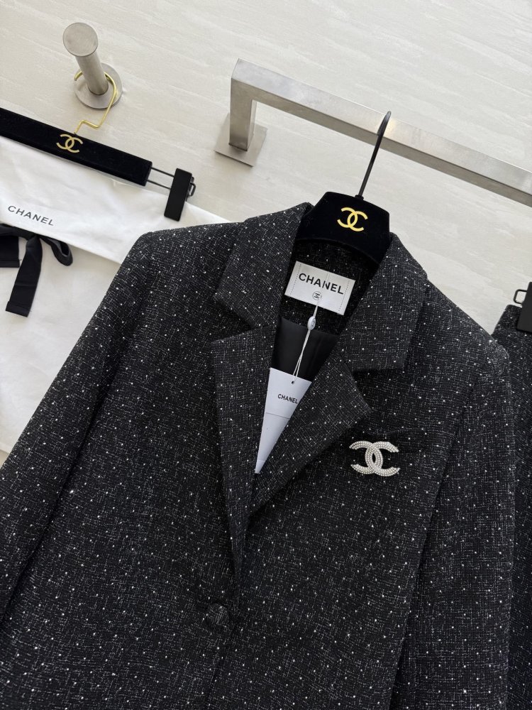 Costume female фото 2