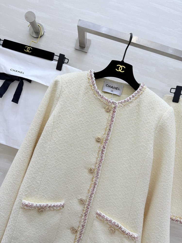 Костюм женский фото 2