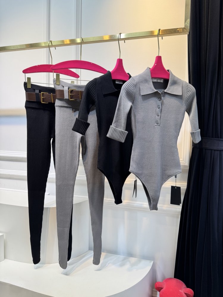 Костюм женский фото 2