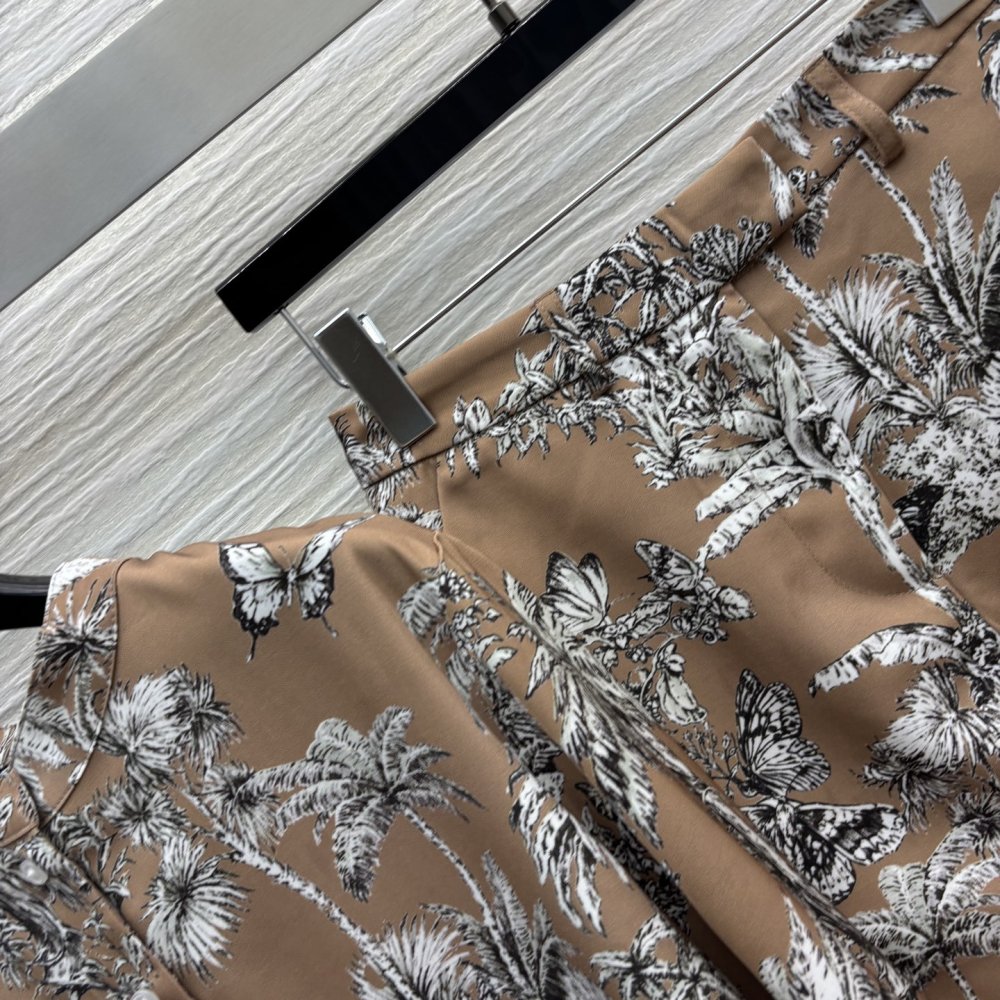 Costume female фото 3