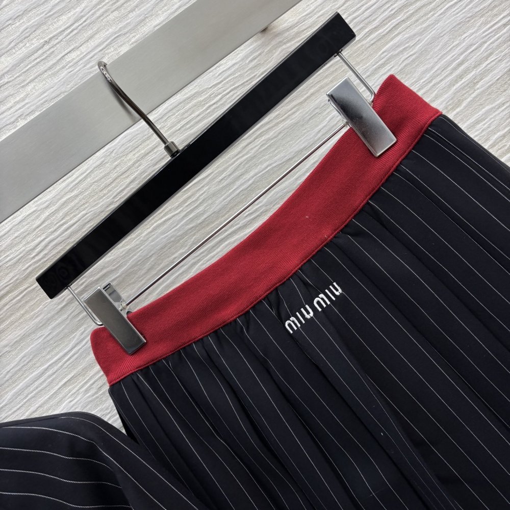 Костюм женский фото 3