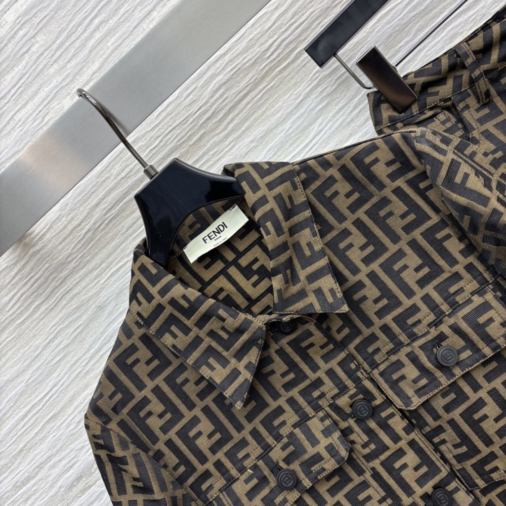 Костюм женский фото 3