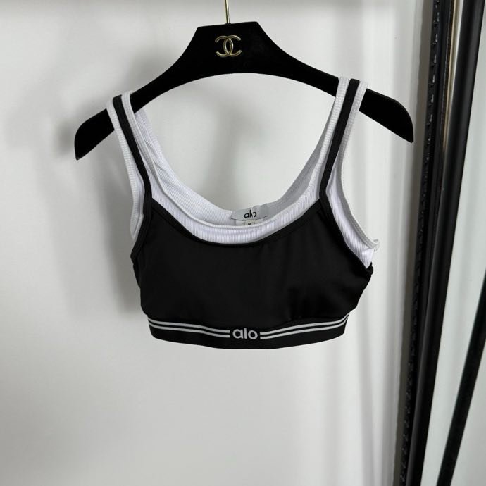 Костюм женский фото 3