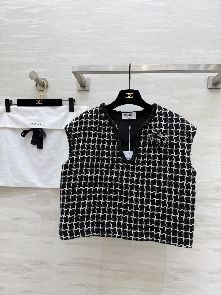 Костюм женский фото 3