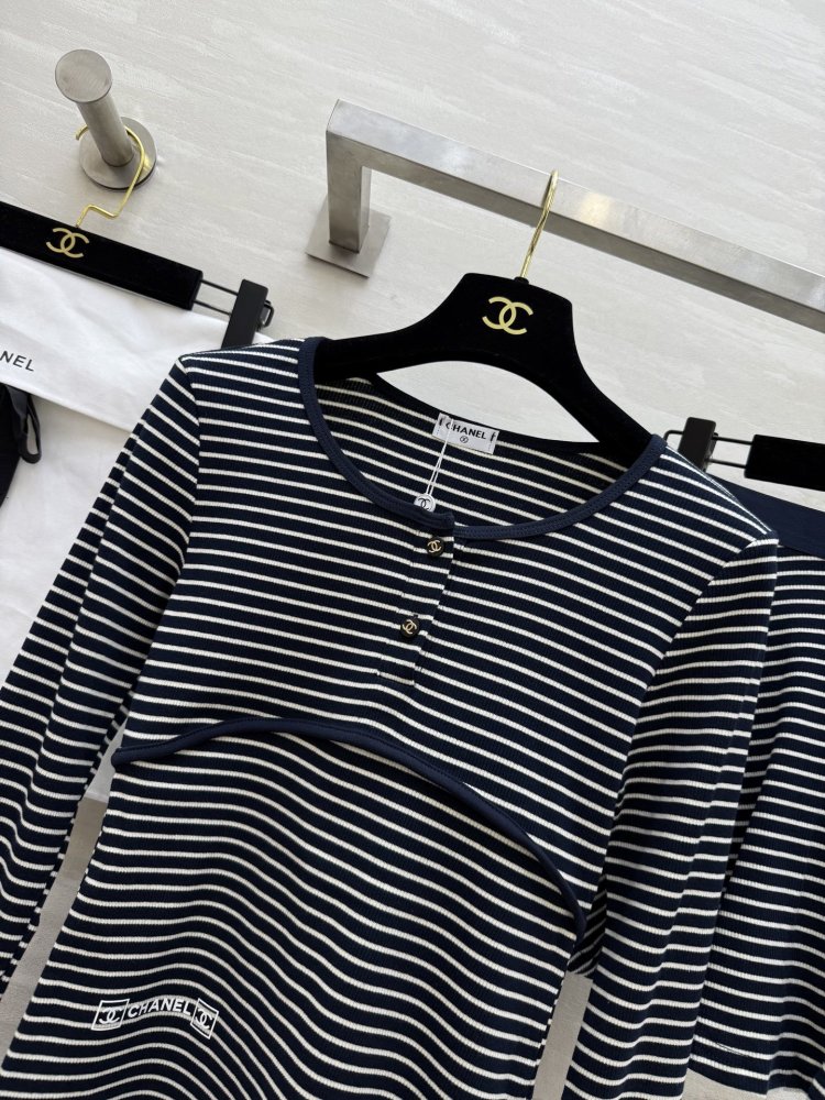 Костюм женский фото 3