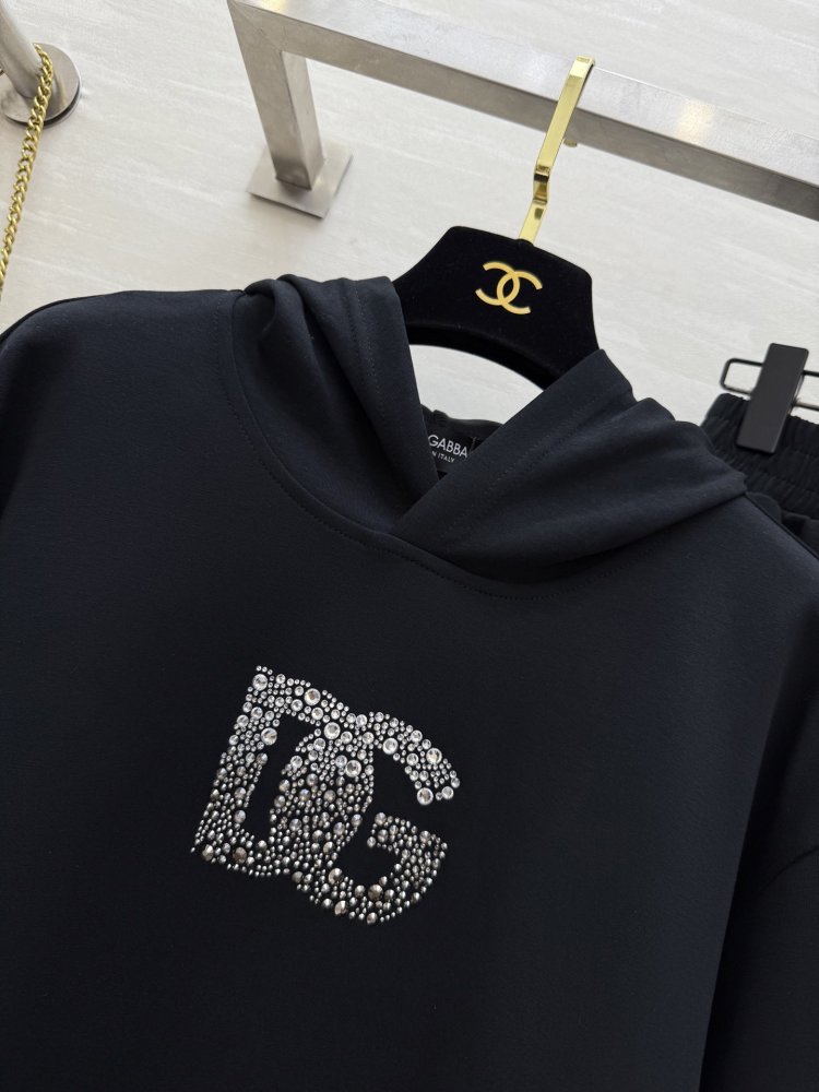 Костюм жіночий фото 3