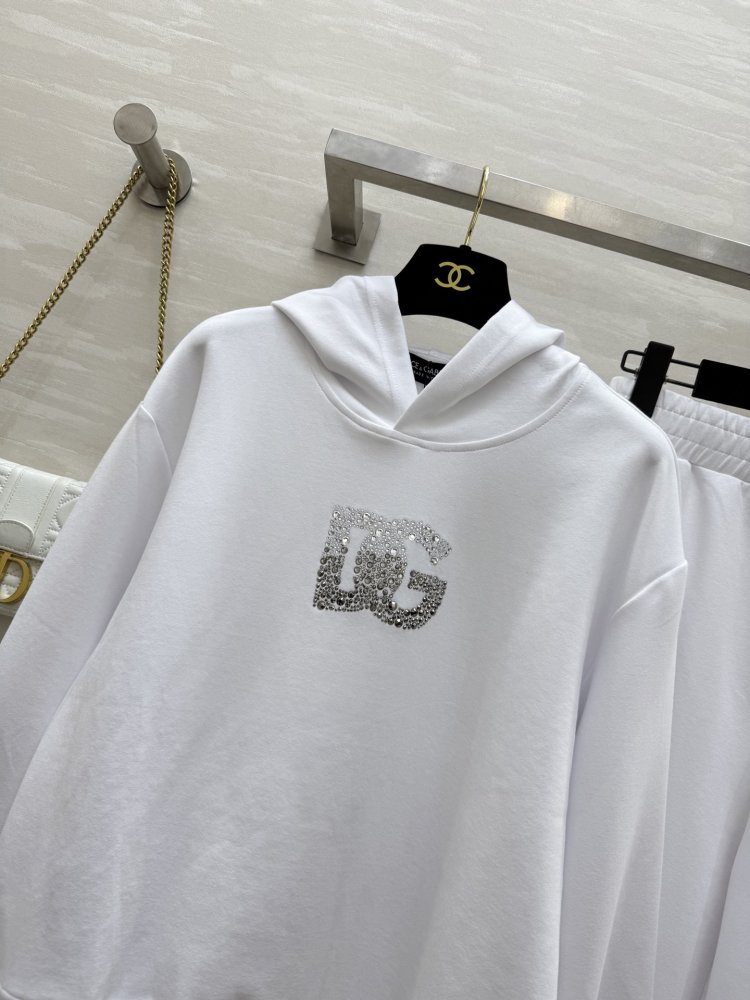 Костюм жіночий фото 3