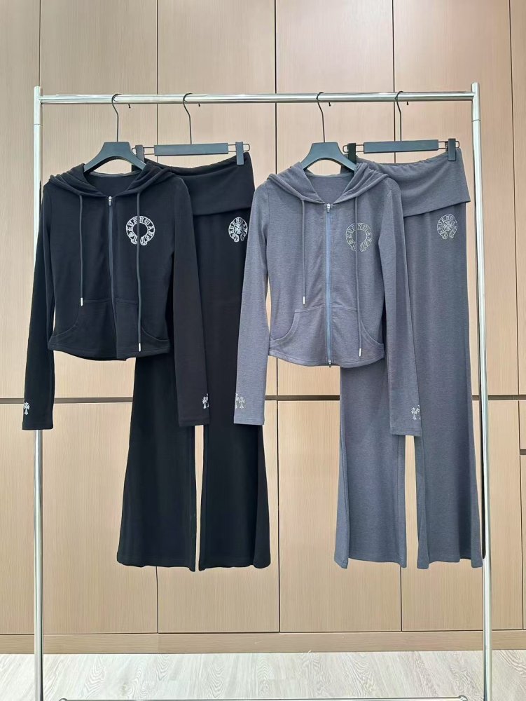 Костюм жіночий фото 3