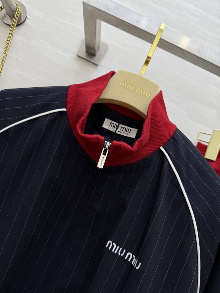 Костюм женский фото 3