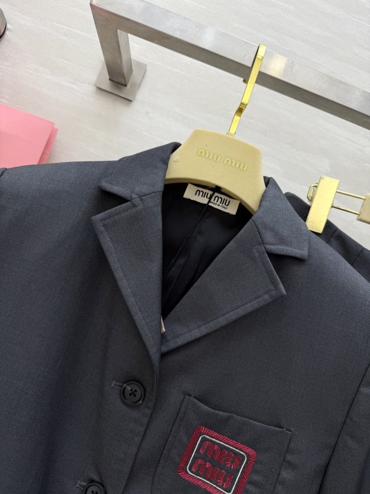 Costume female фото 3