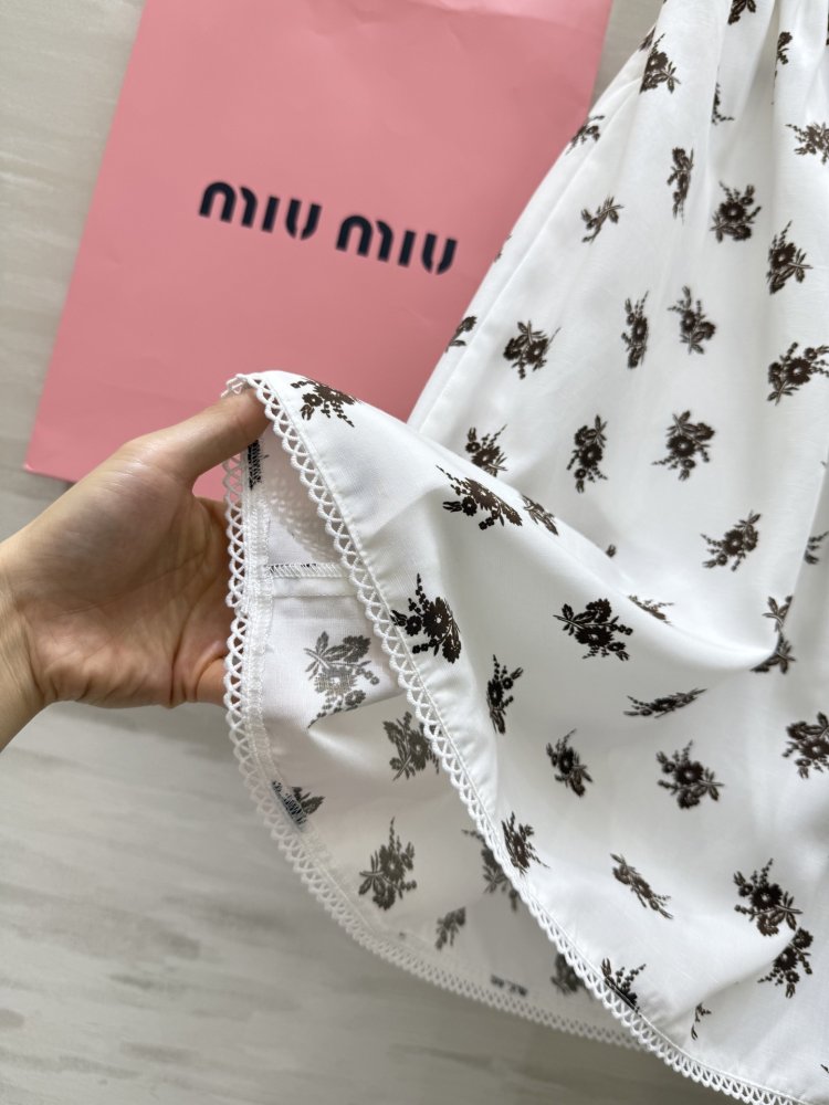 Костюм женский фото 3