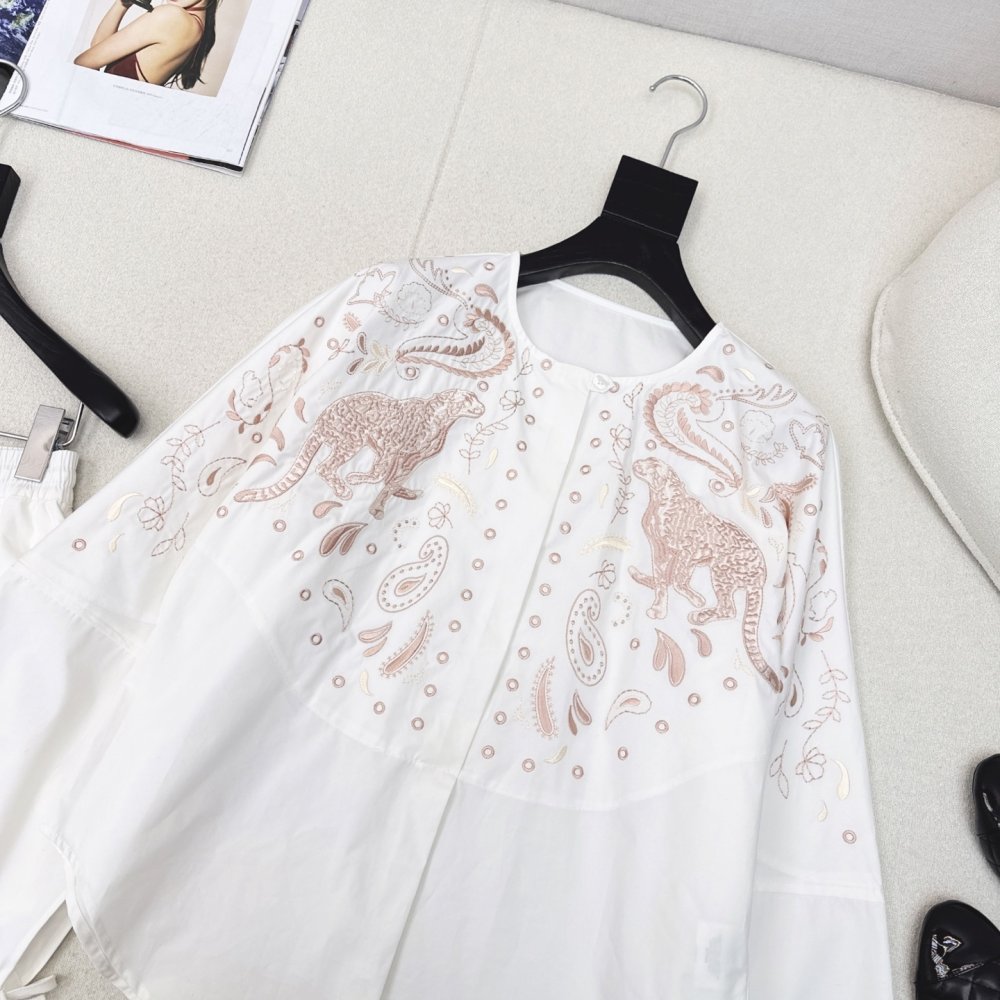 Костюм женский фото 3