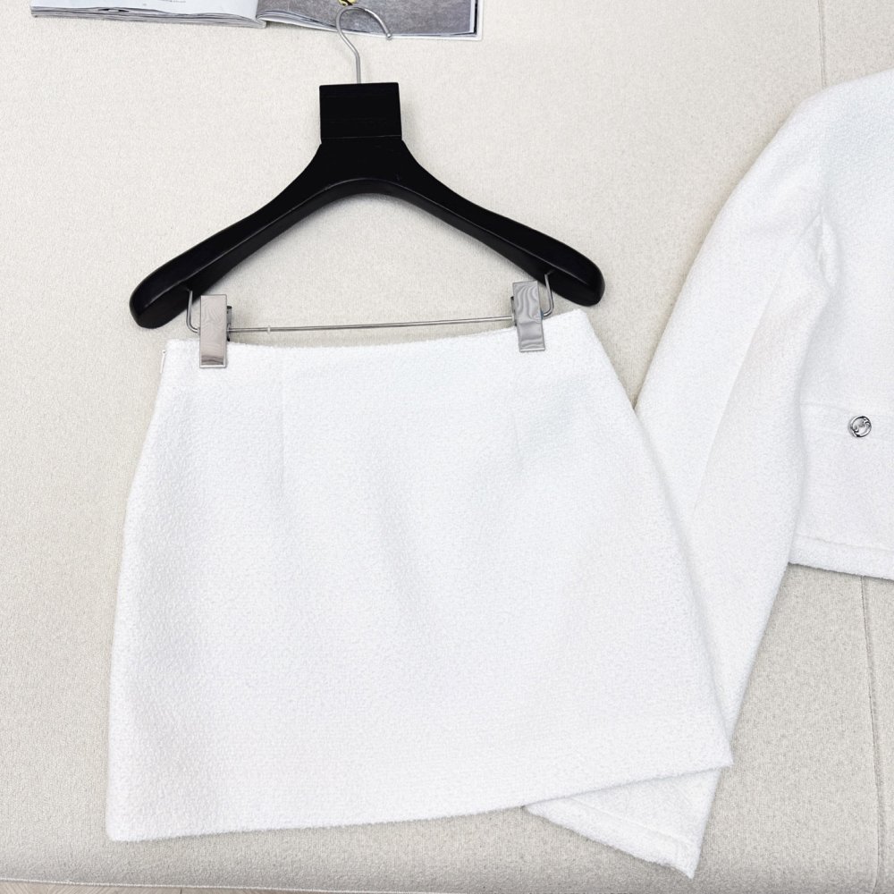 Костюм женский фото 3