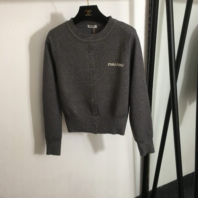 Костюм жіночий фото 3