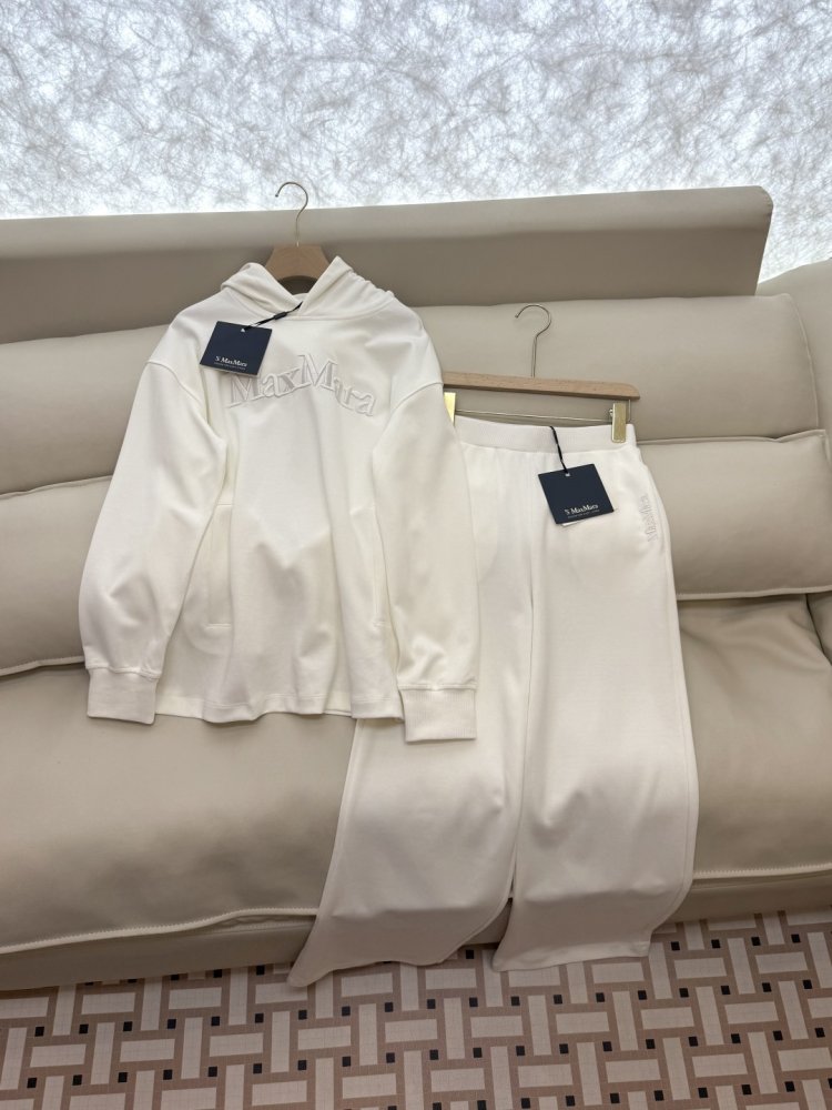 Costume female фото 3