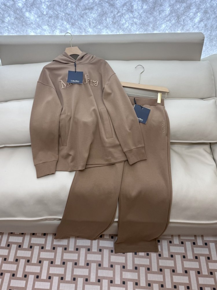 Costume female фото 3