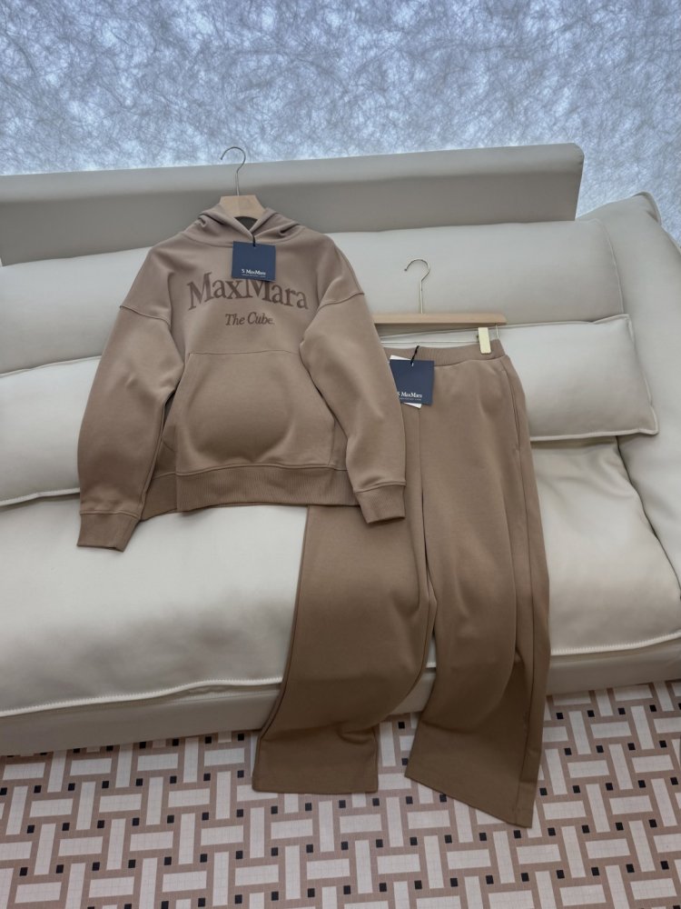 Costume female фото 3