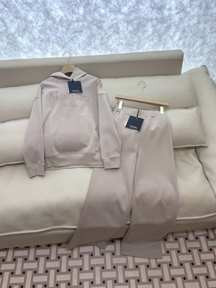 Costume female фото 3