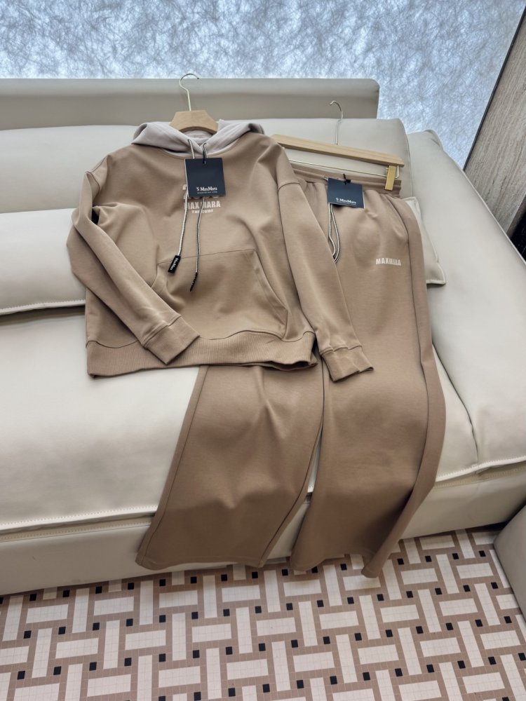 Costume female фото 3