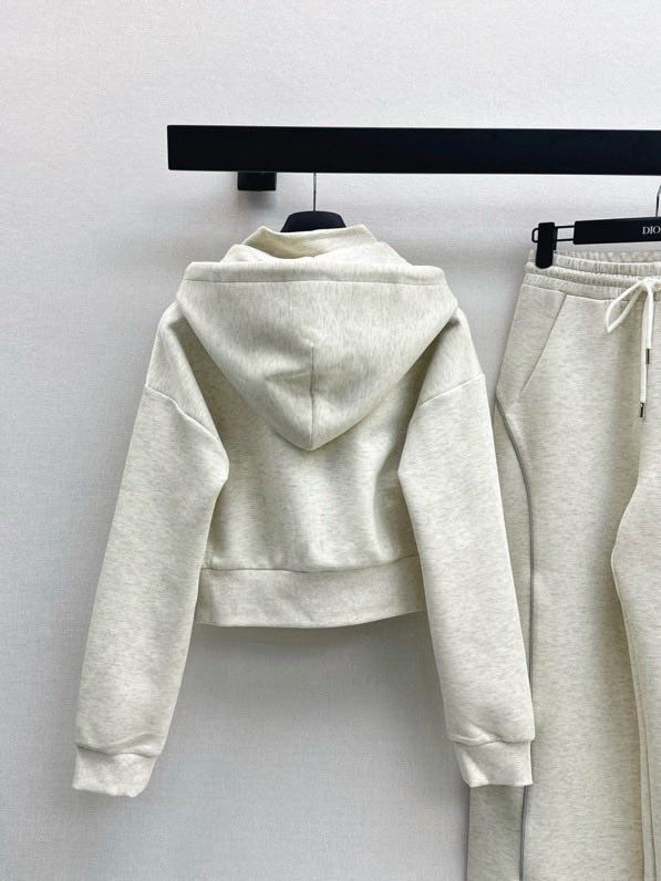 Костюм жіночий фото 3